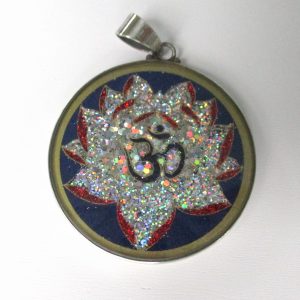Om pendant