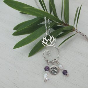 Lotus pendant