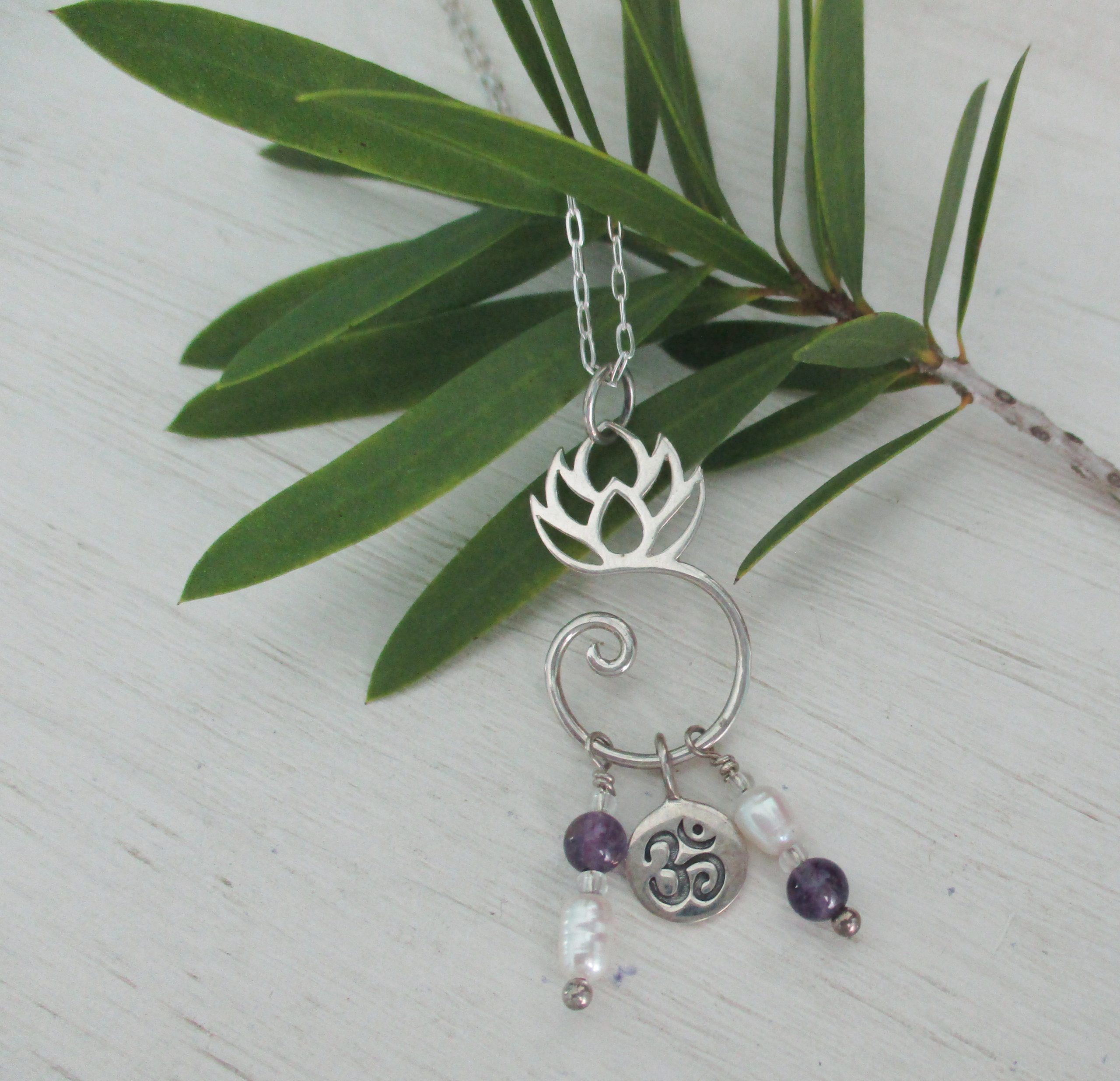 Lotus pendant