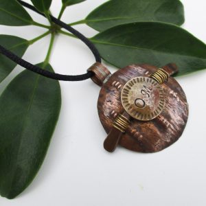 Om pendant