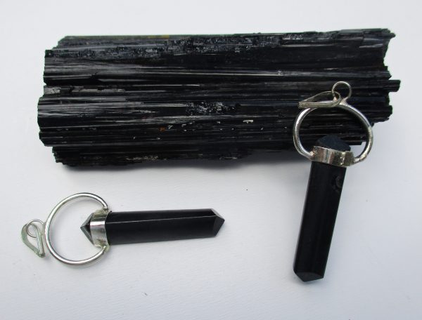 black tourmaline pendnt