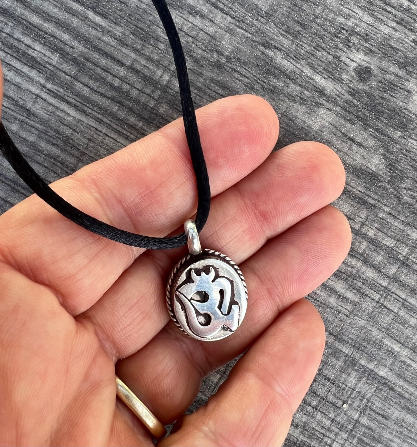 om pendant