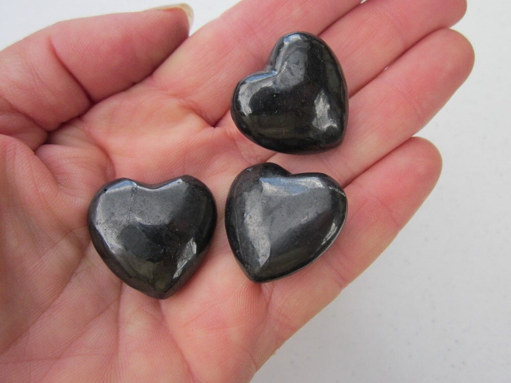 shungite hearts