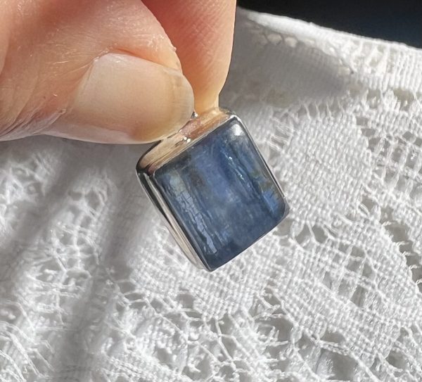kyanite