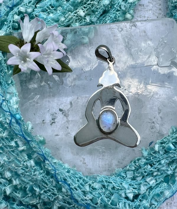 Goddess pendant