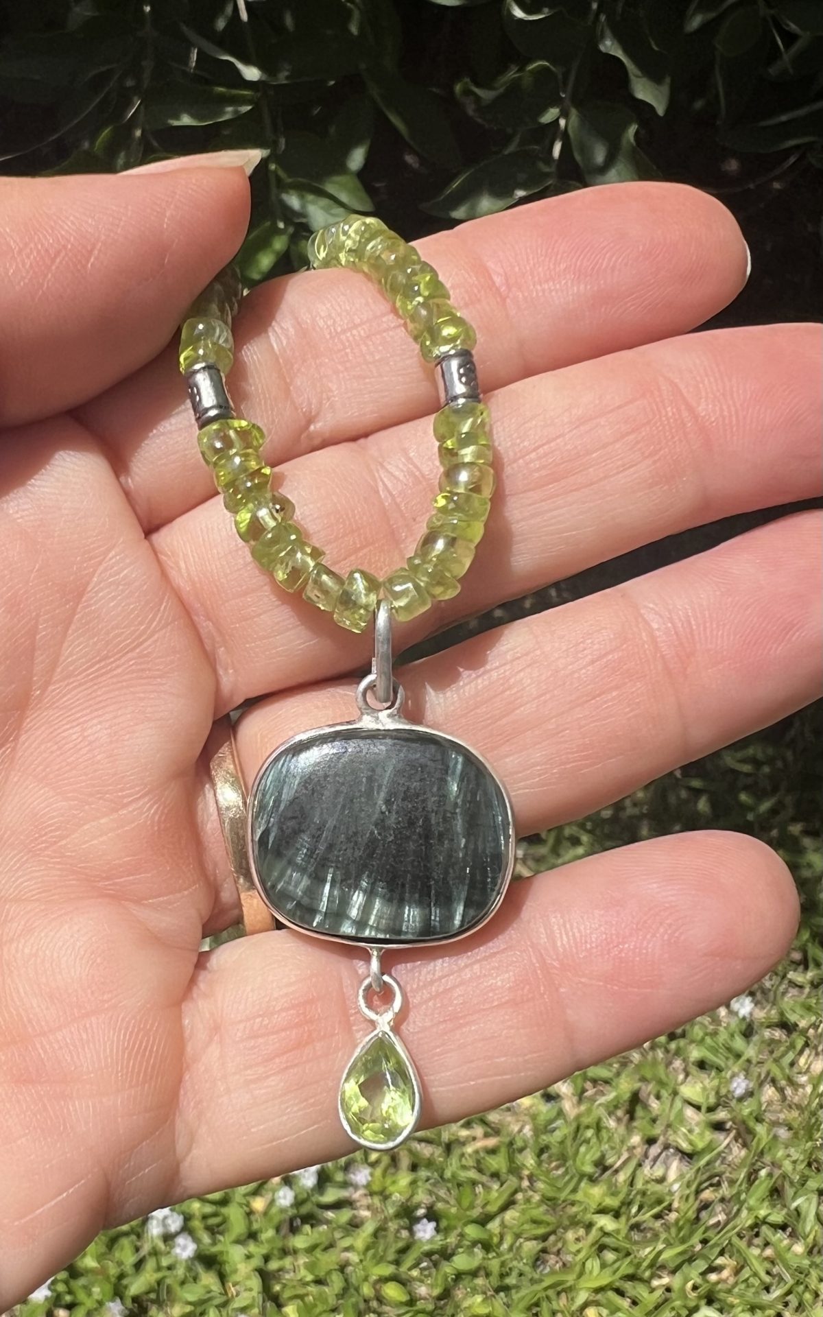 peridot necklace with seraphinite